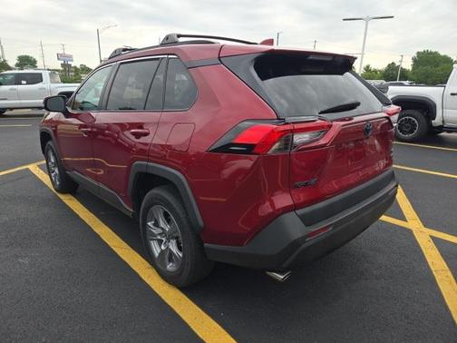 2022 Toyota RAV4 Hybrid XLE