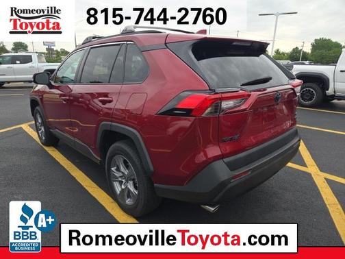 2022 Toyota RAV4 Hybrid XLE