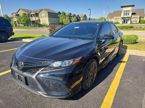 Midnight Black Metallic 2023 Toyota Camry SE