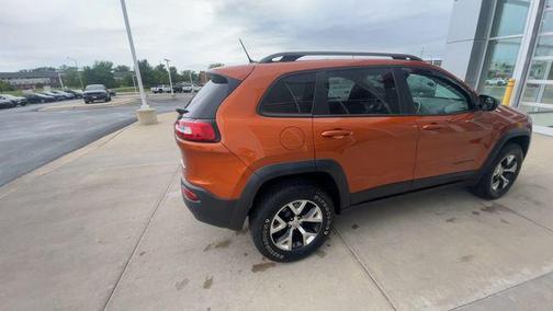 Mango Tango Pearlcoat 2015 Jeep Cherokee Trailhawk