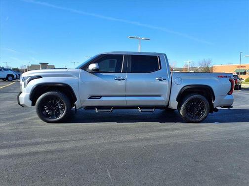 2024 Toyota Tundra Hybrid Platinum