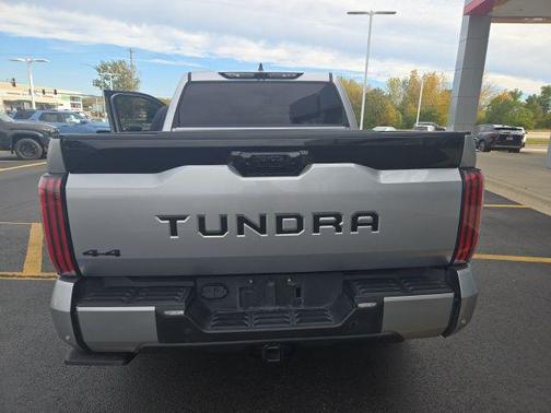 2024 Toyota Tundra Hybrid Platinum