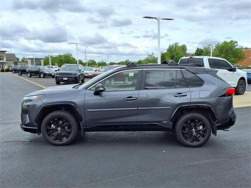 2022 Toyota RAV4 Hybrid SE