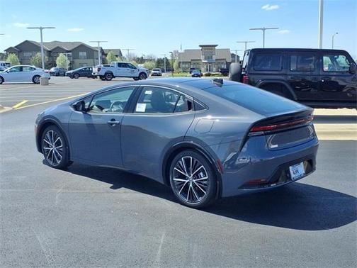 2025 Toyota Prius XLE