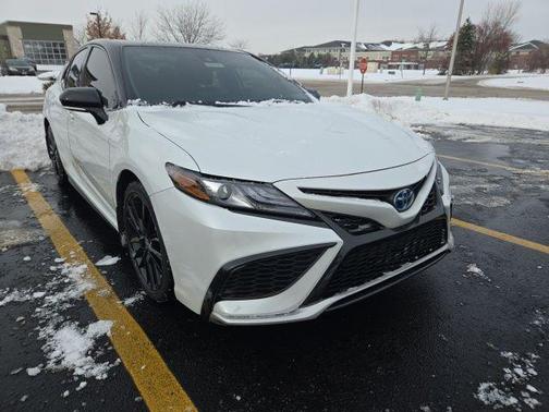 2024 Toyota Camry Hybrid SE
