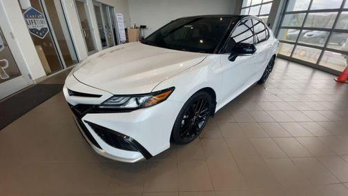 2024 Toyota Camry Hybrid SE