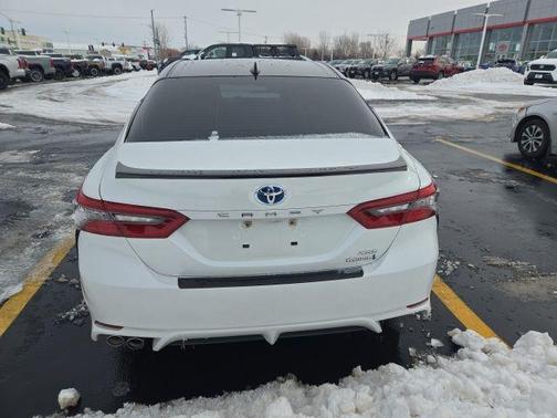 2024 Toyota Camry Hybrid SE