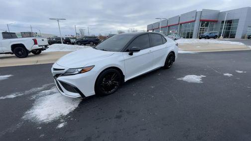 2024 Toyota Camry Hybrid SE