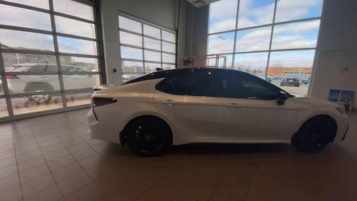 2024 Toyota Camry Hybrid SE