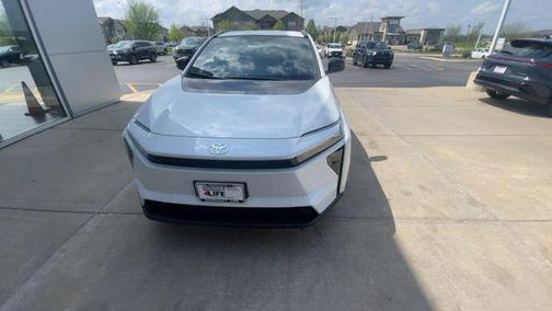 0089 2026 Toyota bZ XLE