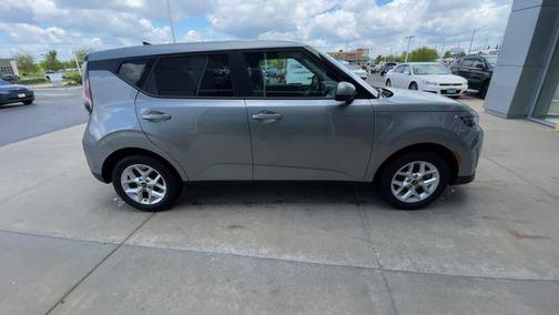 Steel Gray 2025 Kia Soul LX