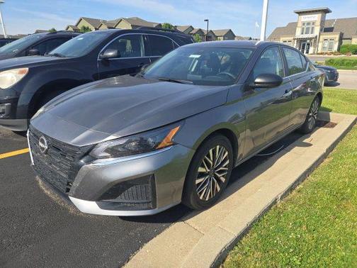 Gun Metallic 2025 Nissan Altima 2.5 SV