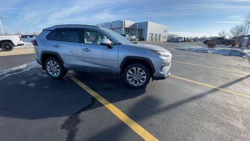 2025 Toyota RAV4 XLE Premium