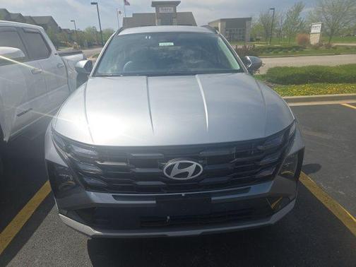 Shimmering Silver 2025 Hyundai TUCSON SEL