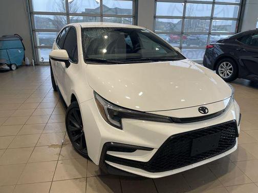 Ice Cap 2024 Toyota Corolla SE