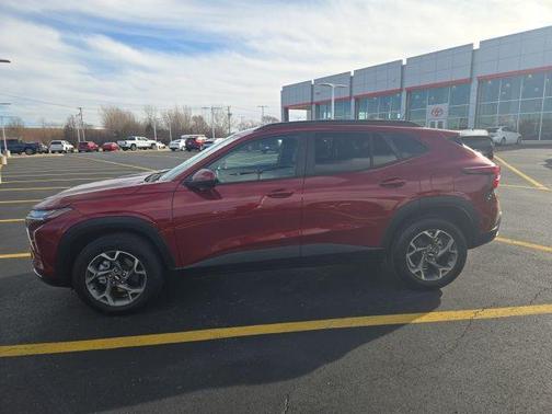 2025 Chevrolet Trax LT