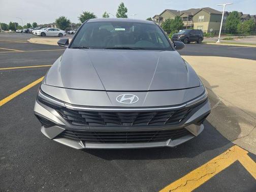 Fluid Metal 2026 Hyundai ELANTRA Sport