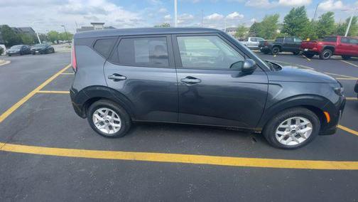 Gravity Gray 2025 Kia Soul LX