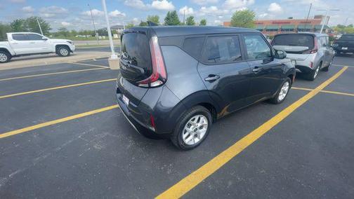 Gravity Gray 2025 Kia Soul LX