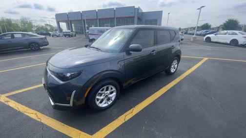 Gravity Gray 2025 Kia Soul LX