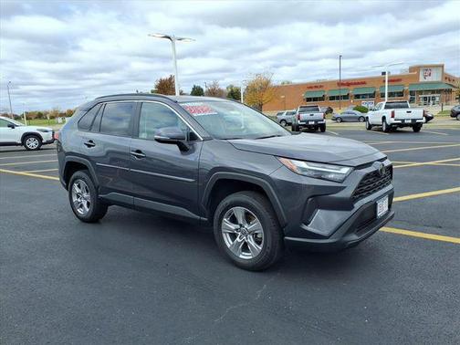 2022 Toyota RAV4 XLE
