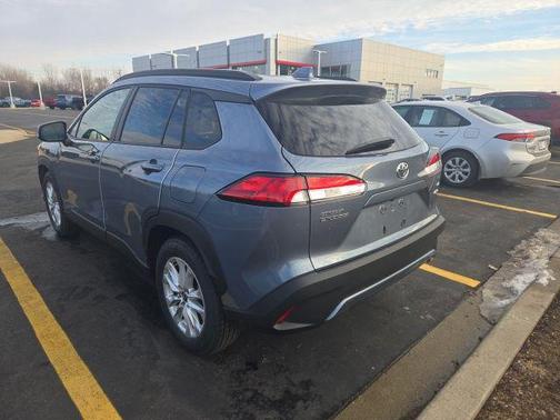 2024 Toyota Corolla Cross LE