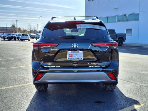 2025 Toyota Highlander Platinum