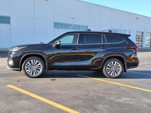 2025 Toyota Highlander Platinum
