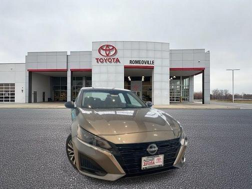 Gun Metallic 2025 Nissan Altima 2.5 SV