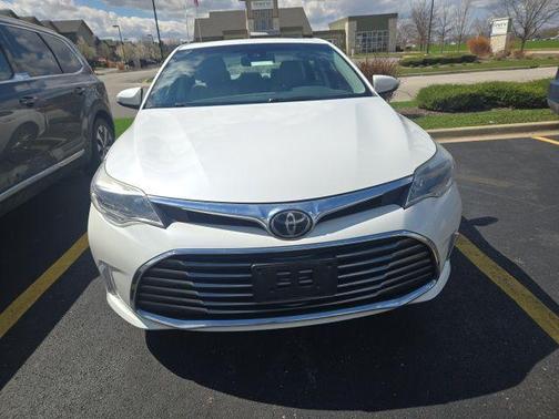 Blizzard Pearl 2018 Toyota Avalon Limited