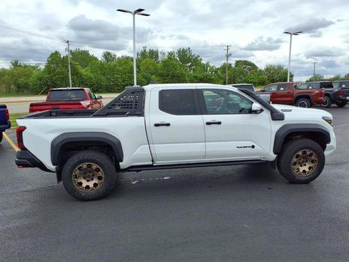 2024 Toyota Tacoma Hybrid Trailhunter