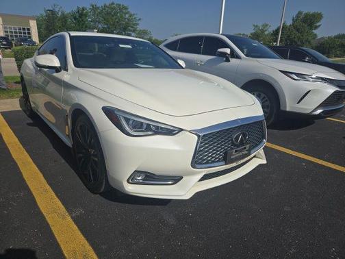 Majestic White 2019 INFINITI Q60 3.0T LUXE