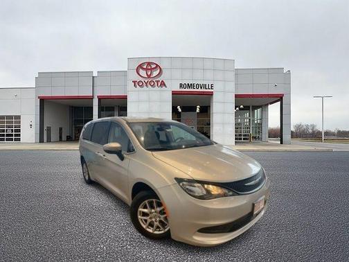 2023 Chrysler Voyager LX