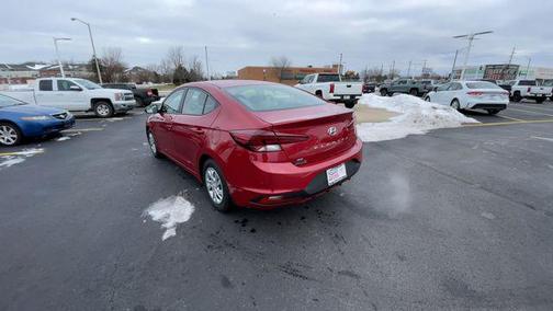 2020 Hyundai ELANTRA SE