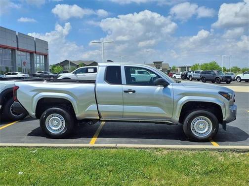 2025 Toyota Tacoma SR