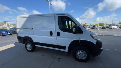 Bright White Clearcoat 2026 RAM ProMaster 1500 Low Roof