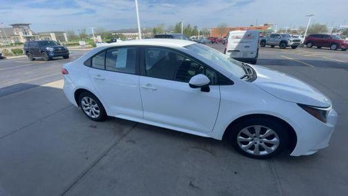 Ice 2025 Toyota Corolla LE