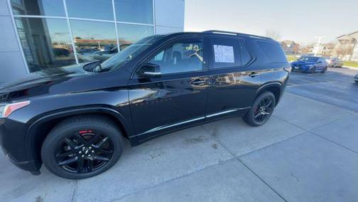 Mosaic Black Metallic 2018 Chevrolet Traverse Premier