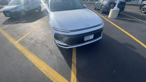 2025 Hyundai SONATA Hybrid SE