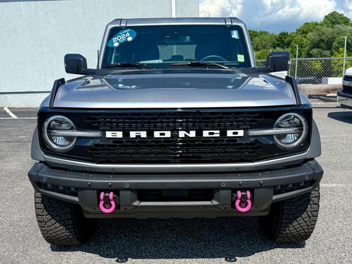 Iconic Silver Metallic 2024 Ford Bronco Wildtrak
