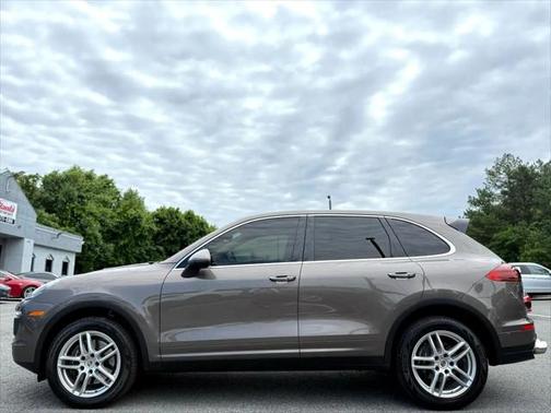 2016 Porsche Cayenne Base