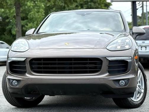 2016 Porsche Cayenne Base
