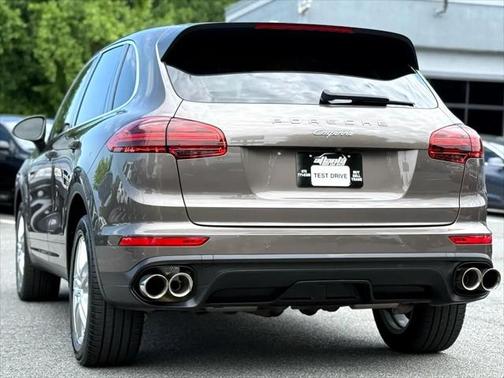 2016 Porsche Cayenne Base