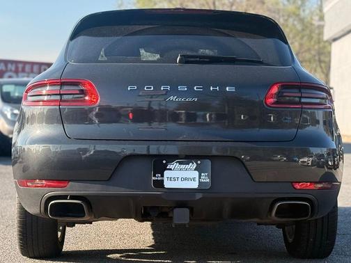 2017 Porsche Macan Base