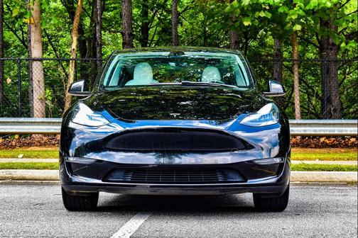 2021 Tesla Model Y Standard Range Rear-Wheel Drive