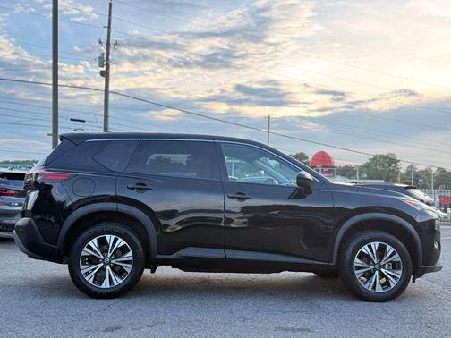 Super Black 2021 Nissan Rogue SV