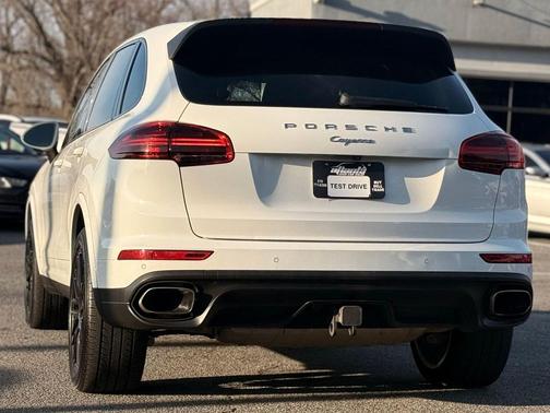 2017 Porsche Cayenne Cayenne
