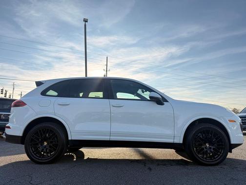 2017 Porsche Cayenne Cayenne