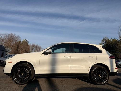 2017 Porsche Cayenne Cayenne