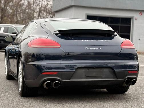 2014 Porsche Panamera 4